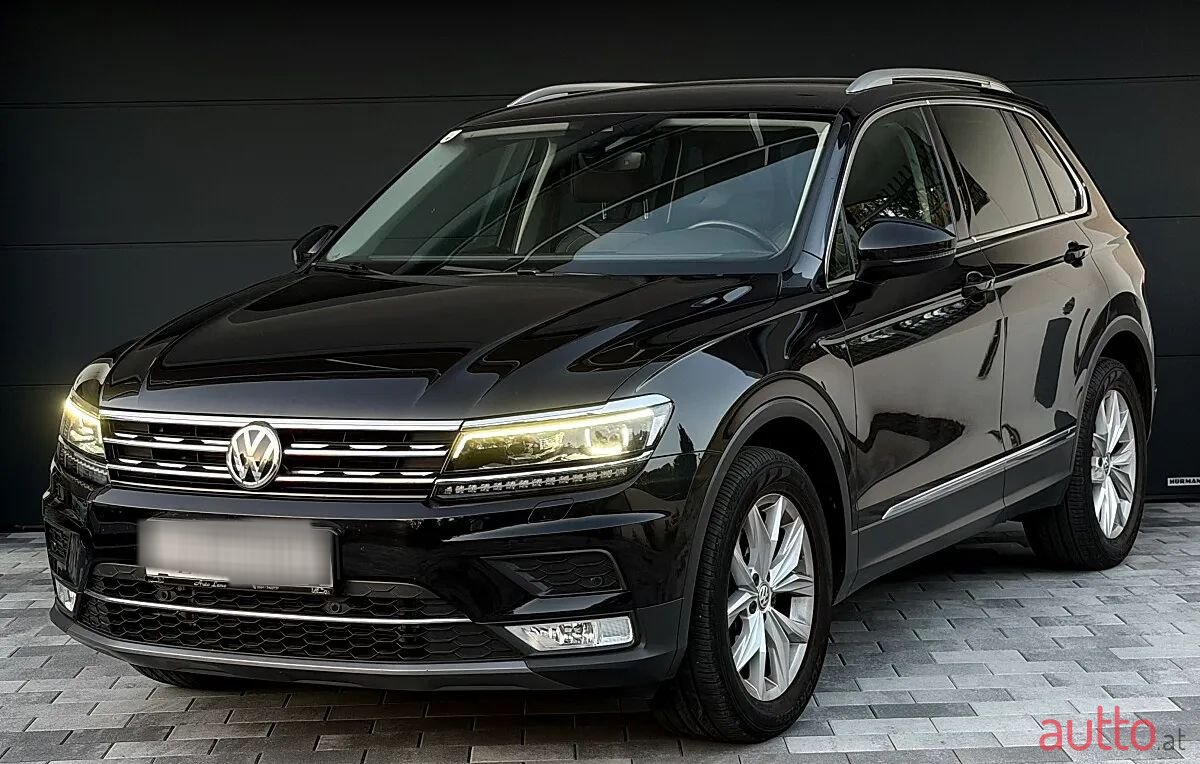 2016' Volkswagen Tiguan photo #4