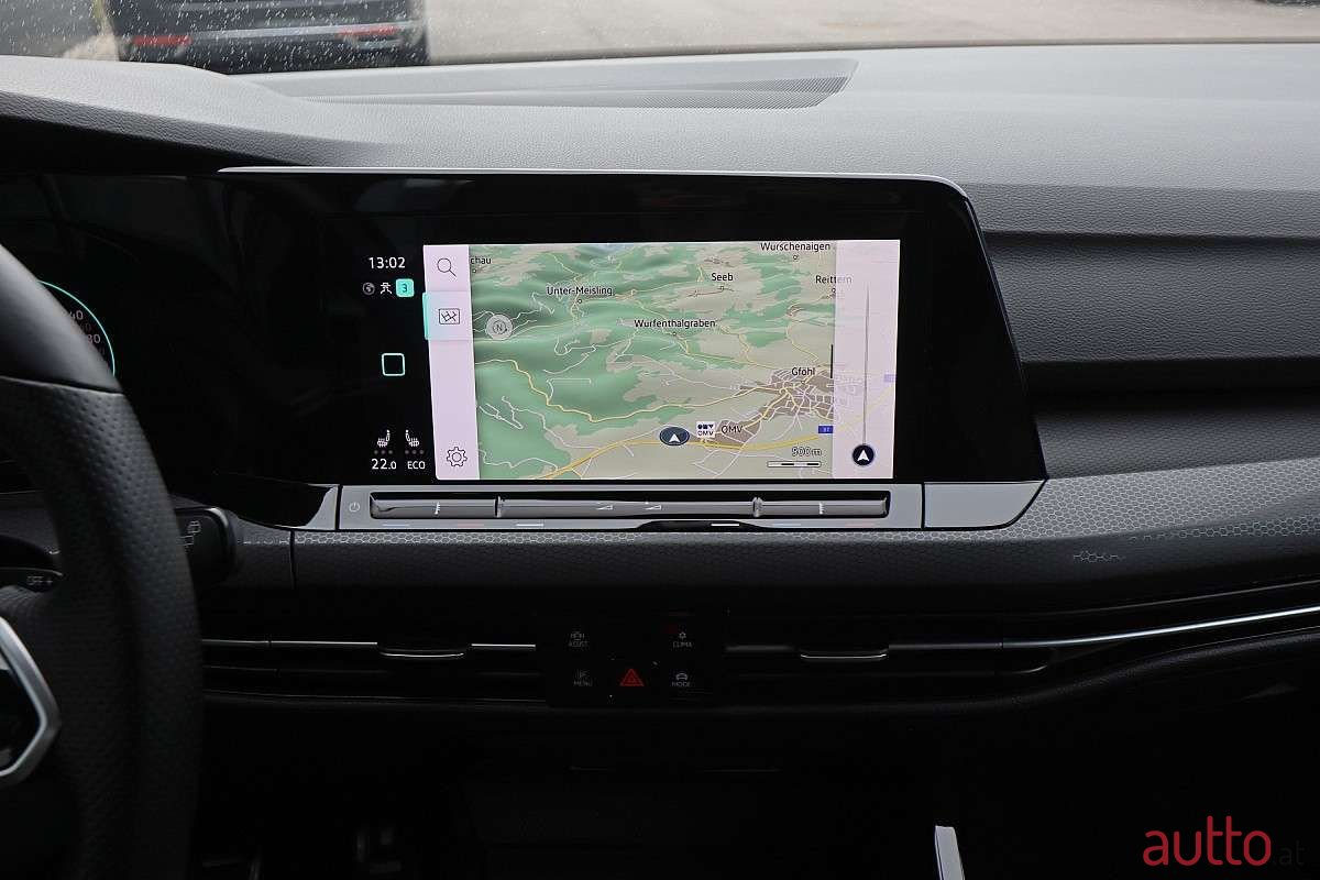 2022' Volkswagen Golf photo #5