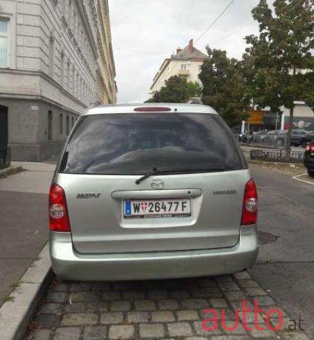 2002' Mazda MPV photo #2