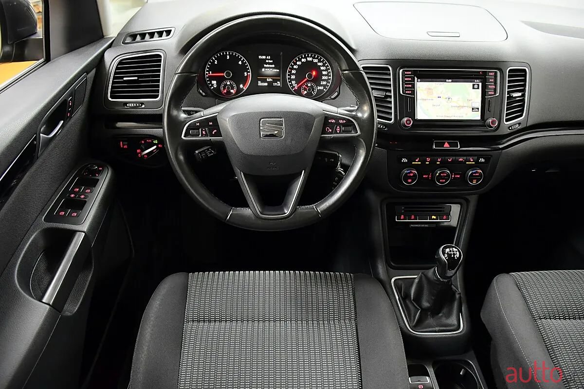 2015' SEAT Alhambra photo #2