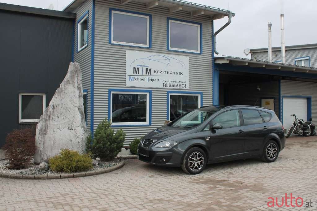 2010' SEAT Altea XL photo #1