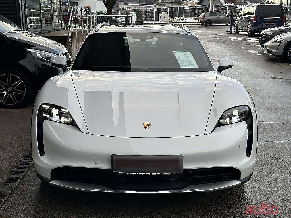 2022' Porsche Taycan photo #4