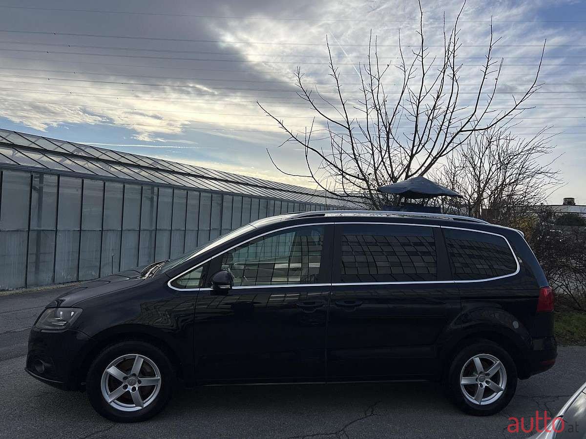 2010' SEAT Alhambra photo #5