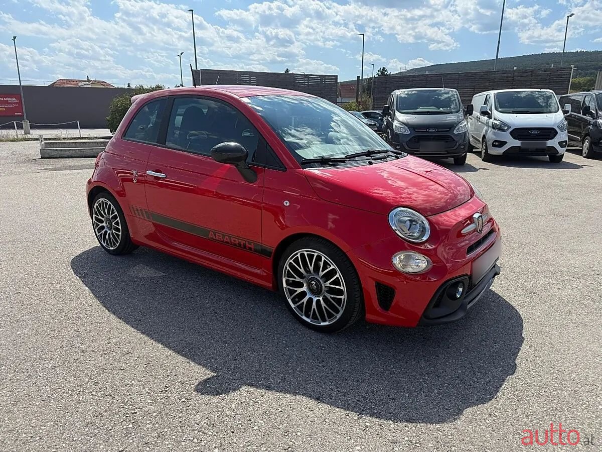 2017' Fiat 500 Abarth photo #3