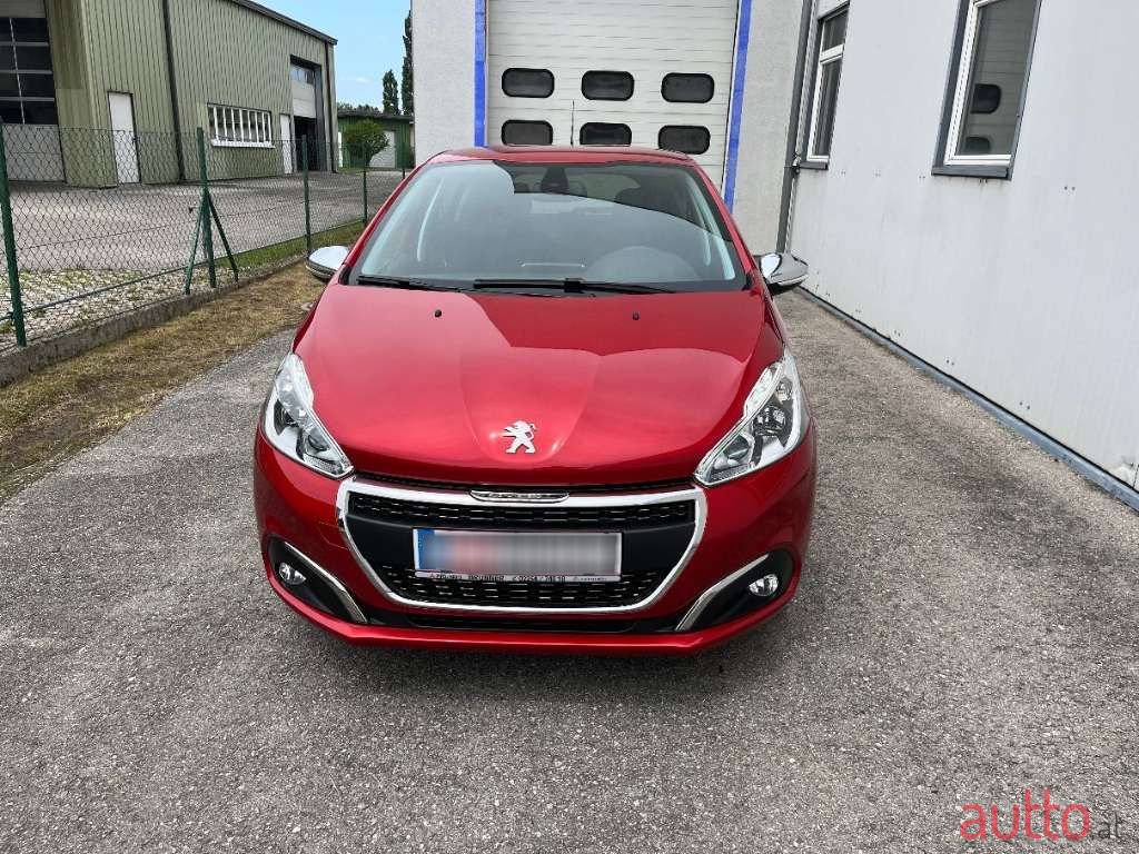 2019' Peugeot 208 photo #2