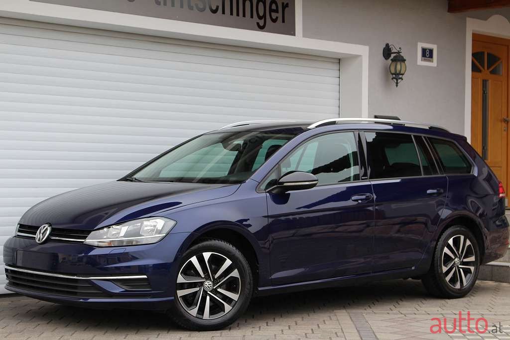 2020' Volkswagen Golf photo #4