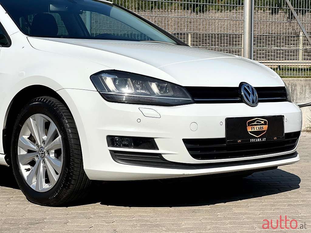 2016' Volkswagen Golf photo #5