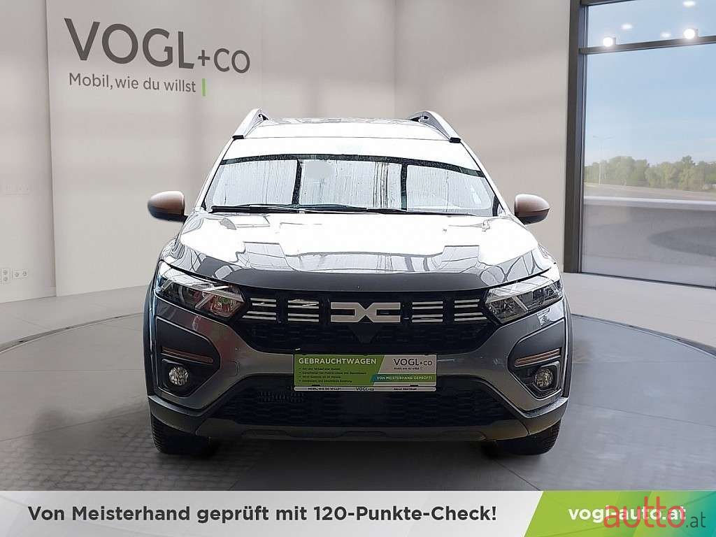 2024' Dacia Jogger photo #5