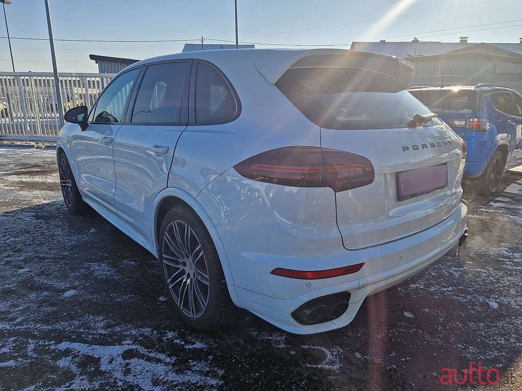 2015' Porsche Cayenne photo #4