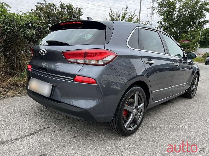 2020' Hyundai i30 photo #3