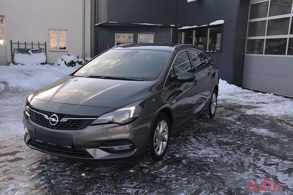 2021' Opel Astra photo #3