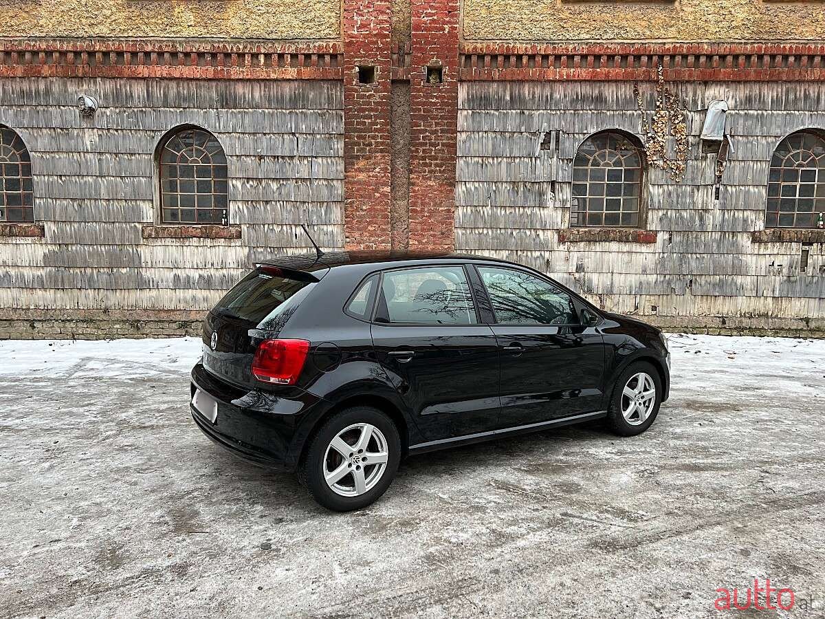 2012' Volkswagen Polo photo #4