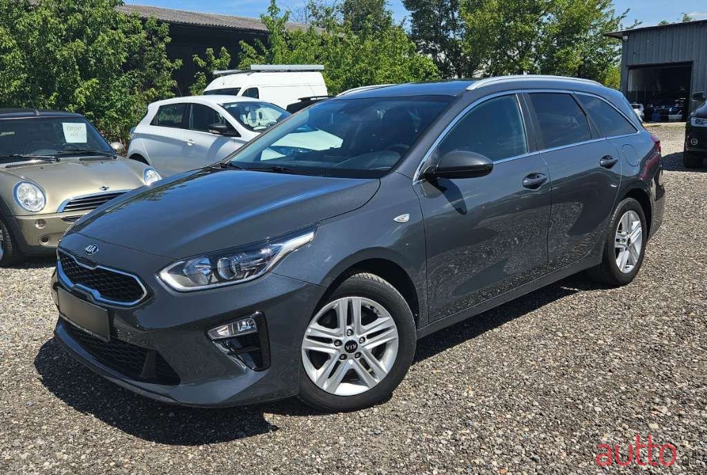 2020' Kia Ceed photo #2