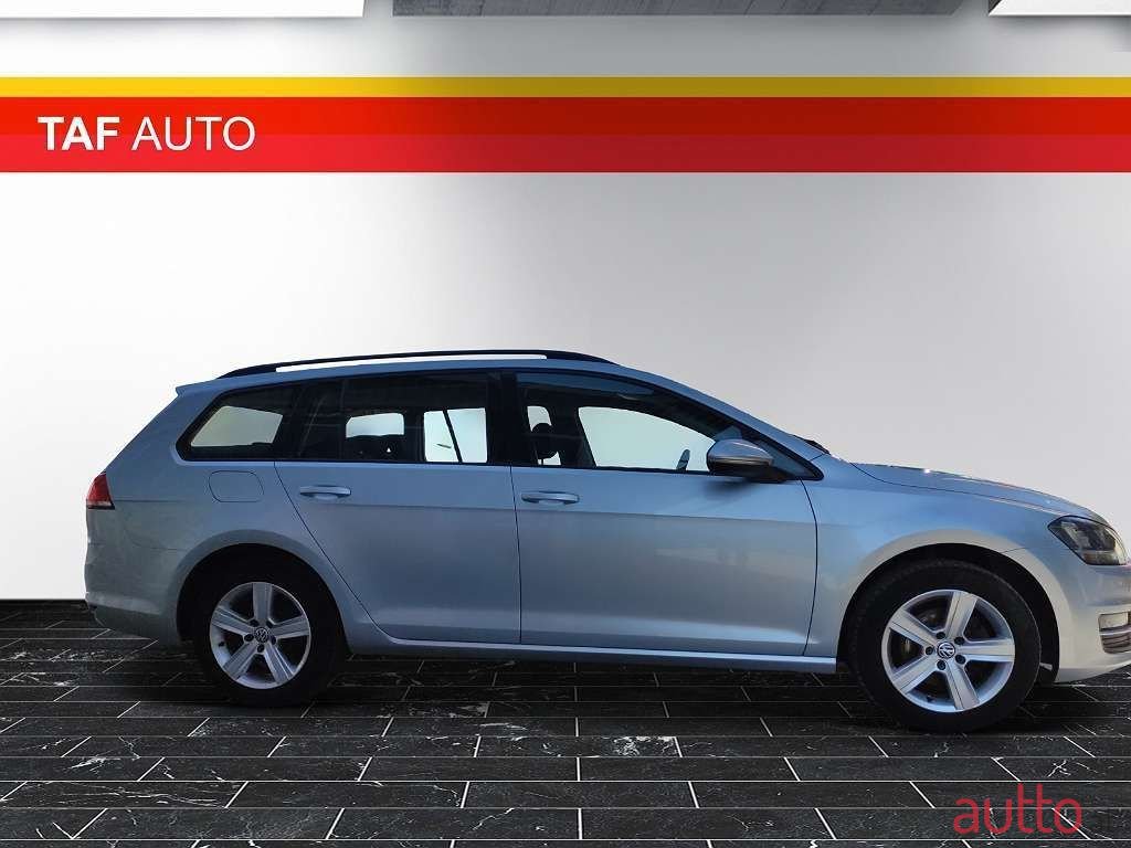 2015' Volkswagen Golf photo #6