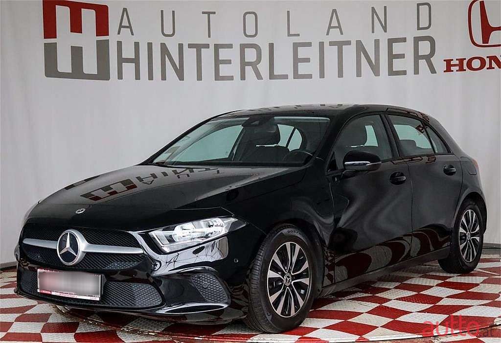 2021' Mercedes-Benz A-Klasse photo #1