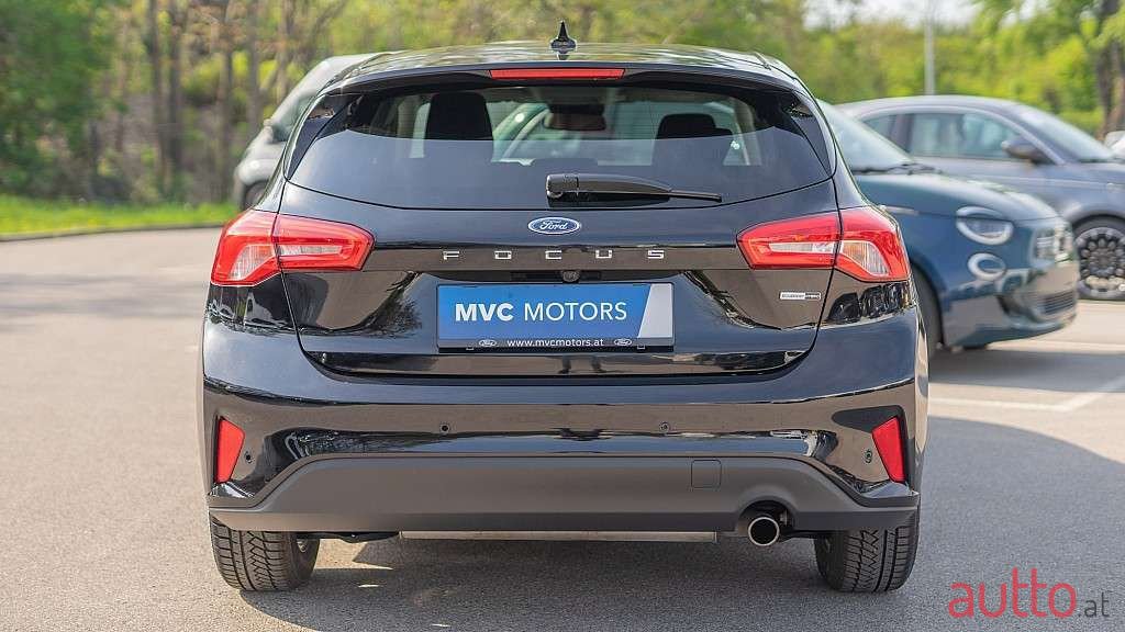 2021' Ford Focus photo #4