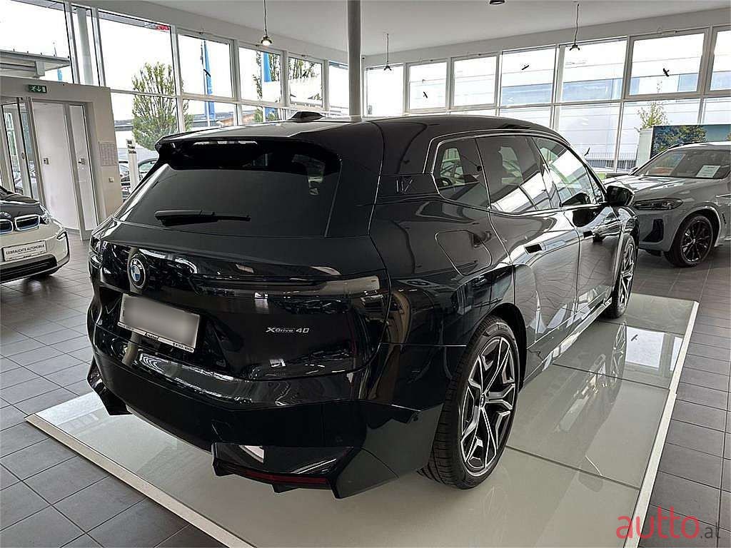 2023' BMW iX photo #3