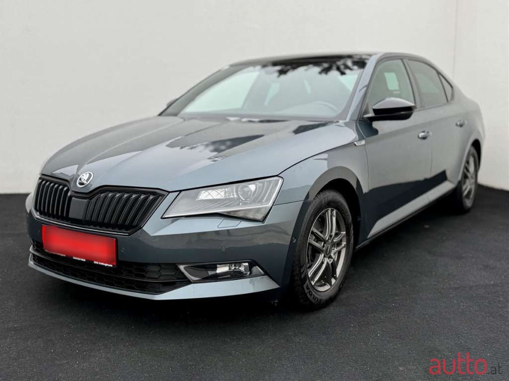 2018' Skoda Superb photo #3