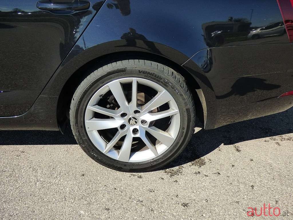 2018' Skoda Octavia photo #5