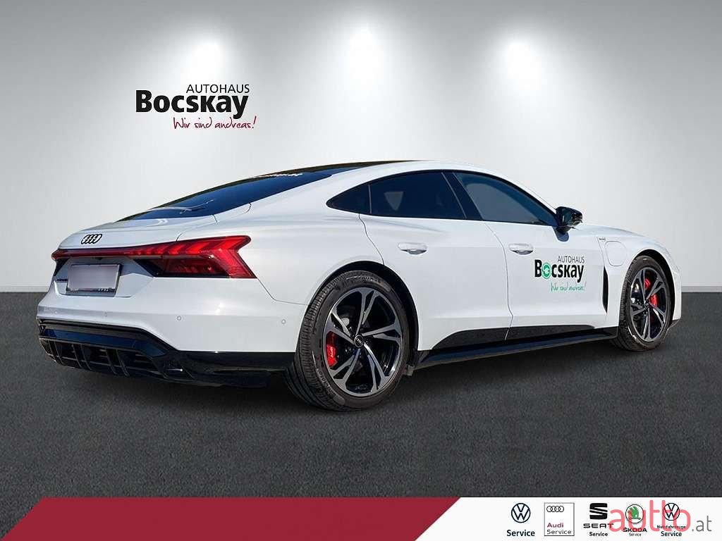 2022' Audi e-tron GT photo #4