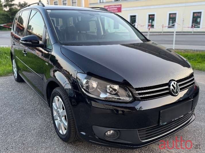 2013' Volkswagen Touran photo #6