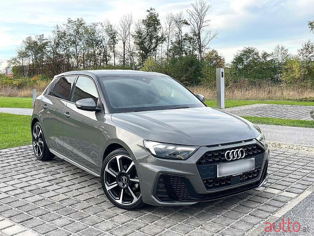 2018' Audi A1 photo #1