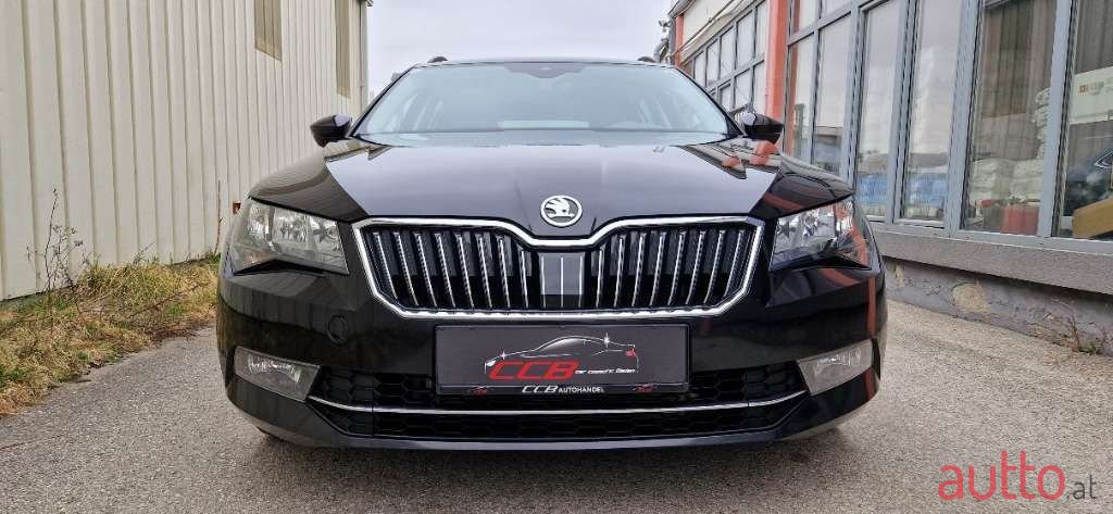 2019' Skoda Superb photo #2