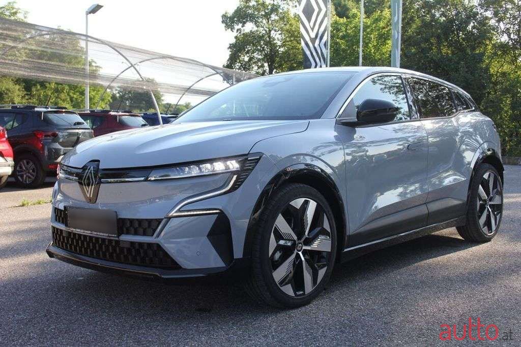 2022' Renault Megane photo #1