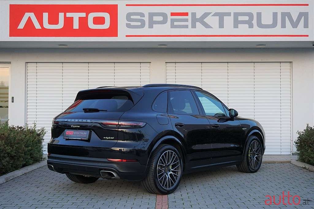 2018' Porsche Cayenne photo #6