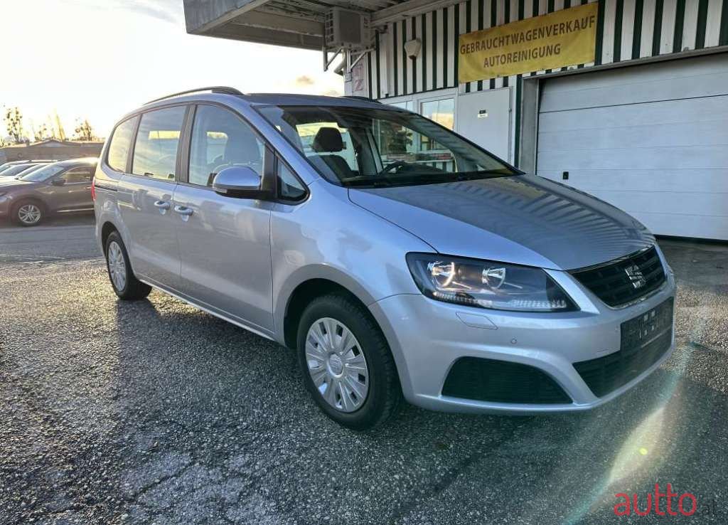 2017' SEAT Alhambra photo #5