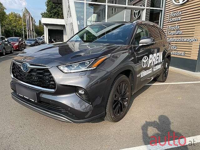 2024' Toyota Highlander photo #1