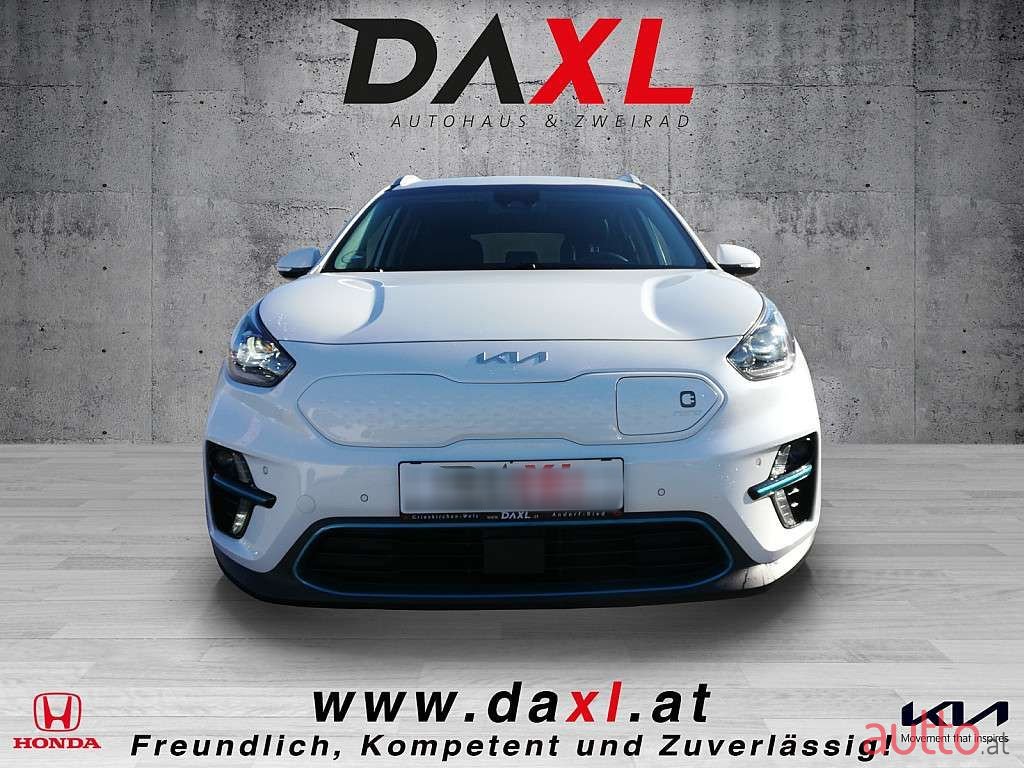 2020' Kia Niro photo #2