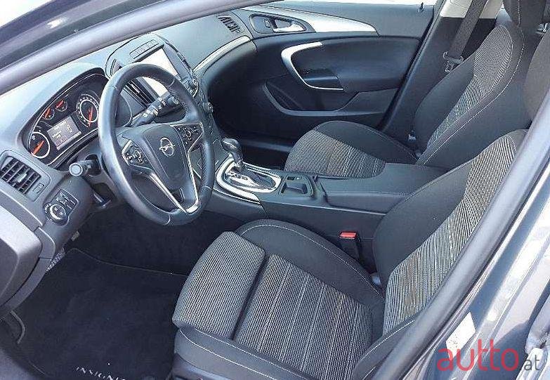2014' Opel Insignia photo #3