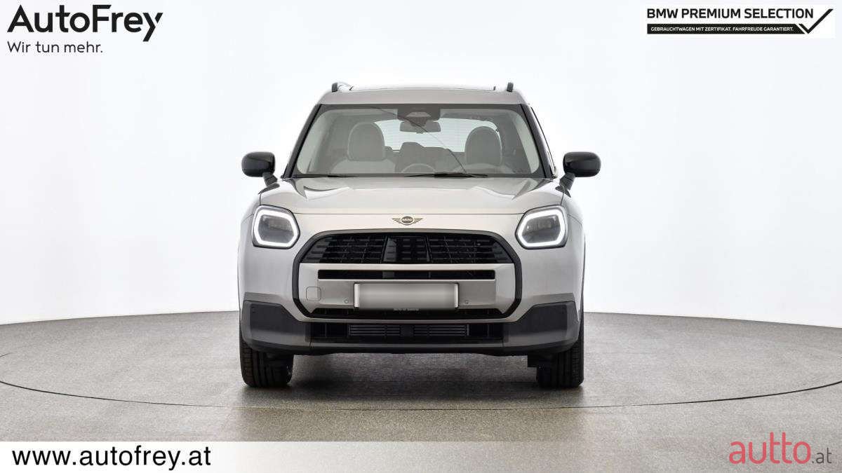2024' MINI Countryman photo #3