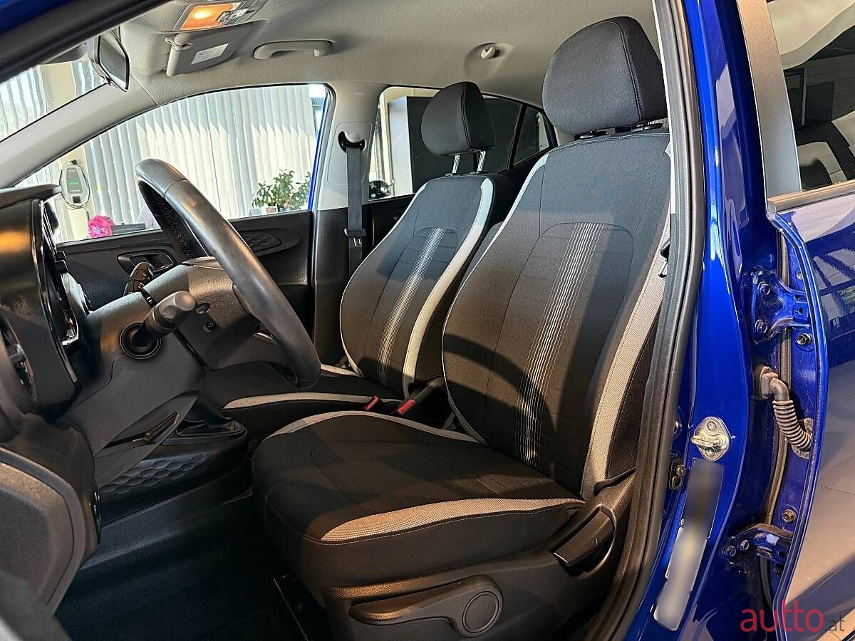 2021' Hyundai i10 photo #6