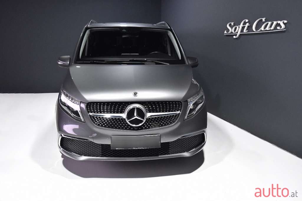 2020' Mercedes-Benz V-Klasse photo #3