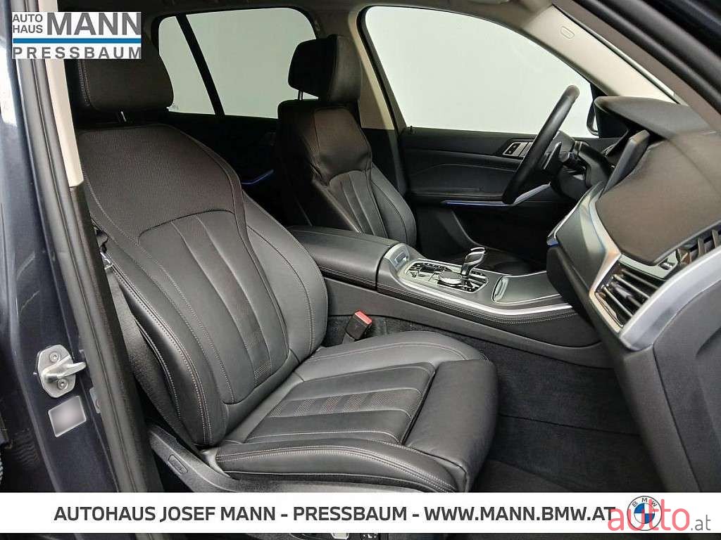 2022' BMW X5 photo #6