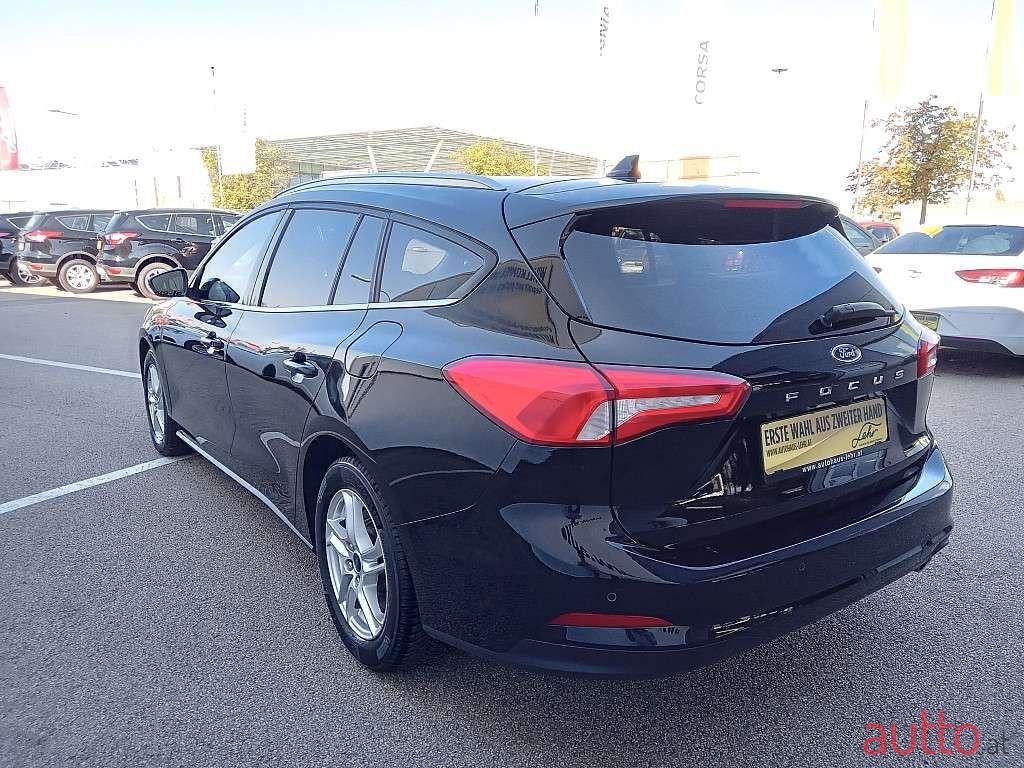 2020' Ford Focus photo #4