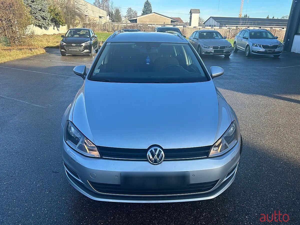 2013' Volkswagen Golf photo #3