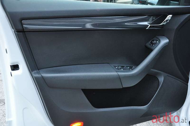 2014' Skoda Octavia photo #5