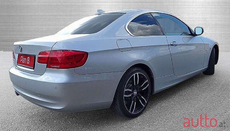 2012' BMW 3Er-Reihe photo #3