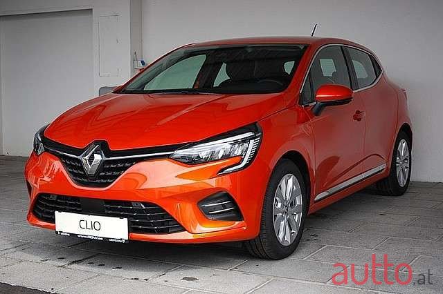 2022' Renault Clio photo #3