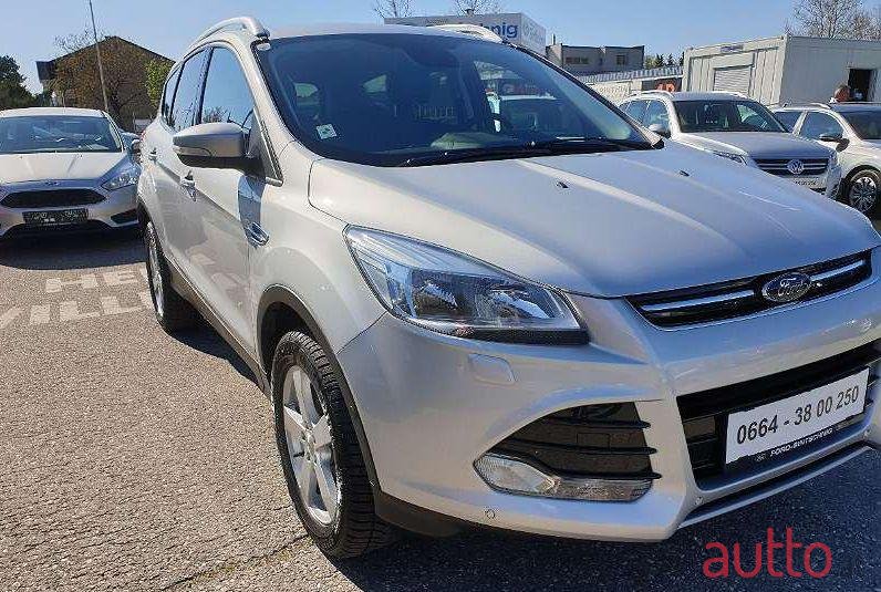 2016' Ford Kuga photo #2