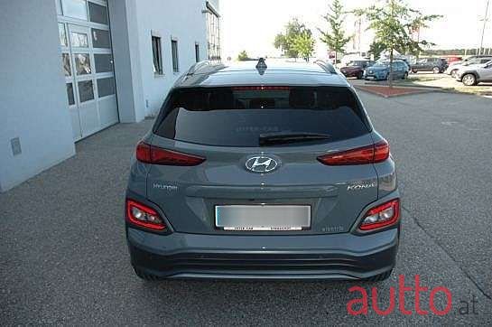 2020' Hyundai Kona photo #4