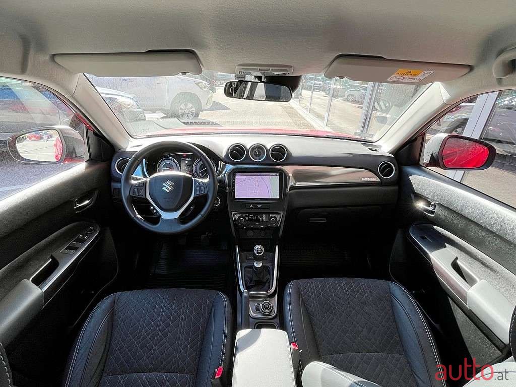 2022' Suzuki Vitara photo #5