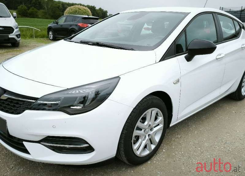 2021' Opel Astra photo #1