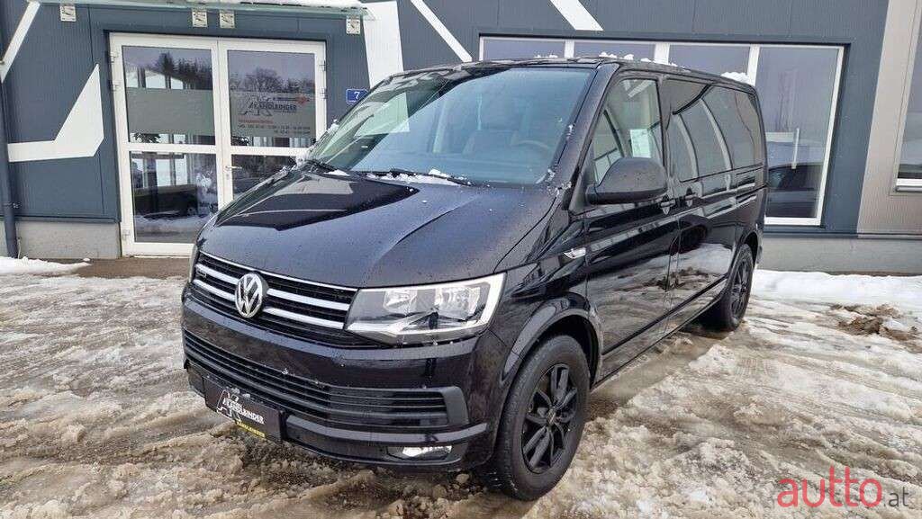 2018' Volkswagen Caravelle photo #1