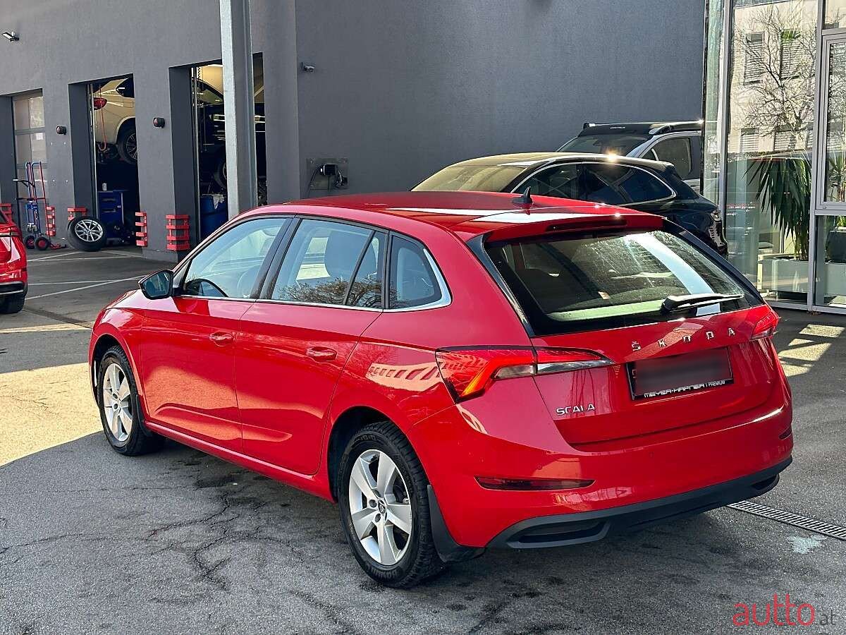 2020' Skoda Scala photo #5