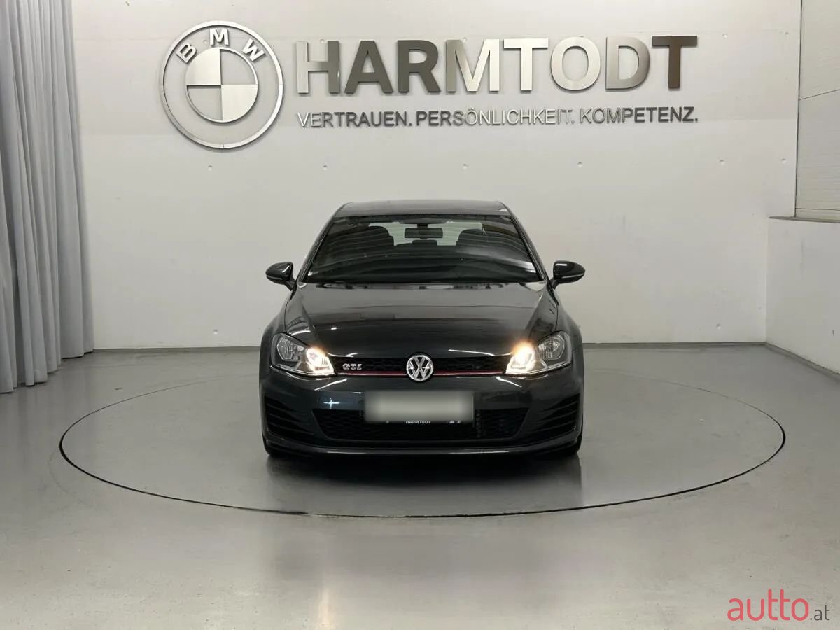 2016' Volkswagen Golf photo #5