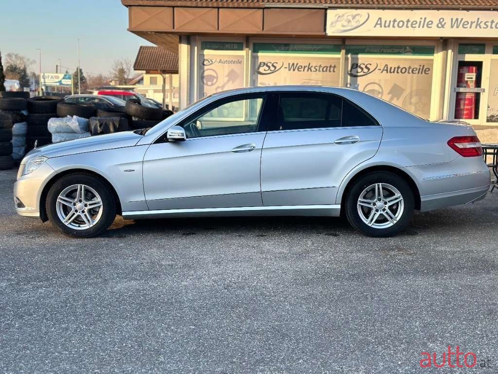 2009' Mercedes-Benz E-Klasse photo #2